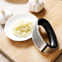 Load image into Gallery viewer, Chefs Recommended Garlic Press