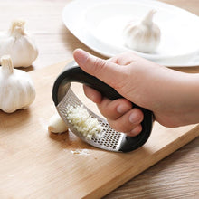 Load image into Gallery viewer, Chefs Recommended Garlic Press